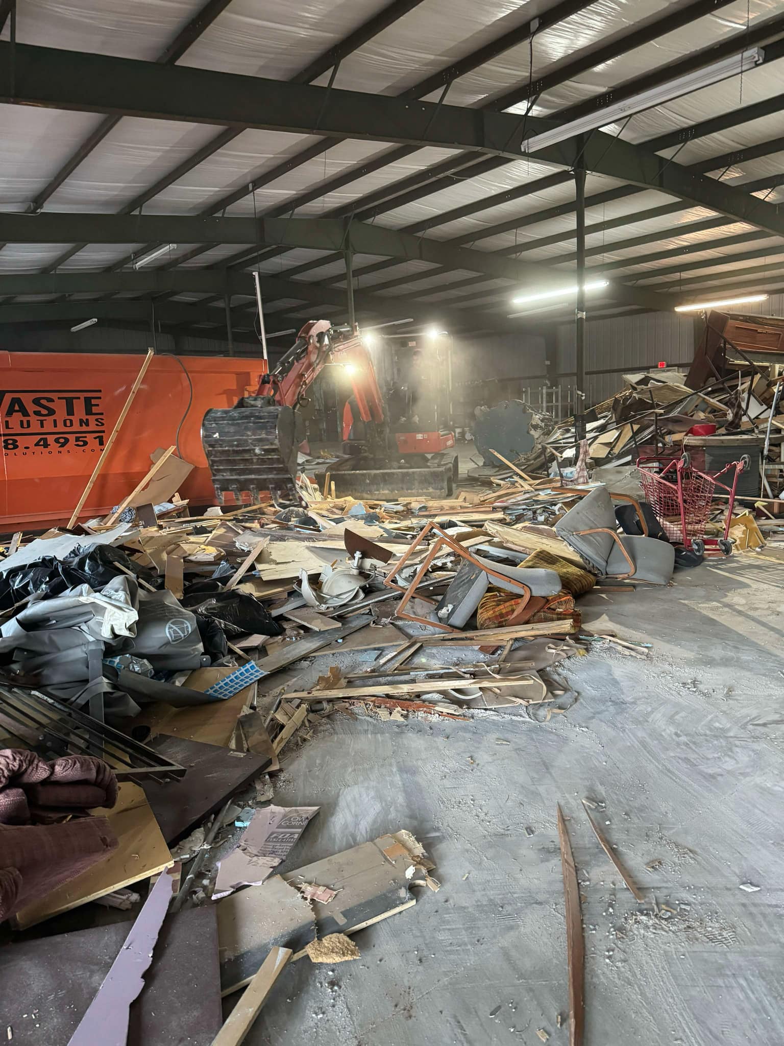la waste solutions - debris and junk removal service